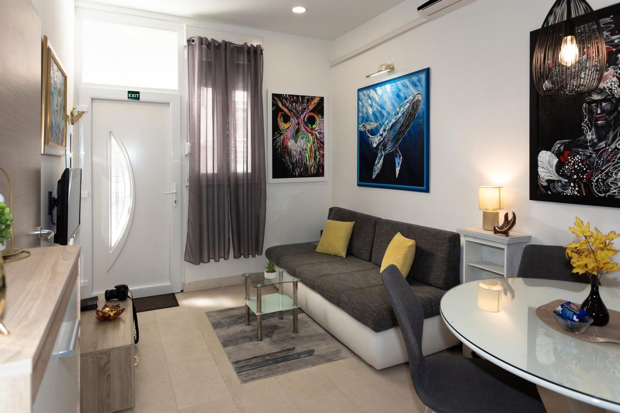 Moon Apartment Split Exterior photo